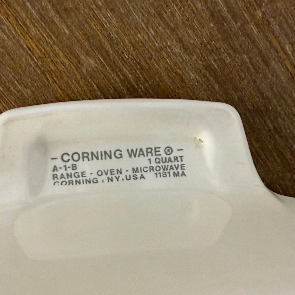 Corningware Spice of Life Collection 1 QT Centura Vegetable Band with Pyrex Lid